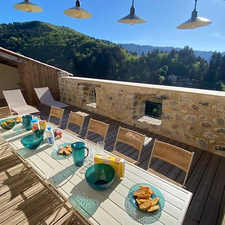 Casa de Férias Les Murmures De L'eyrieux, Pour 15 Personnes *